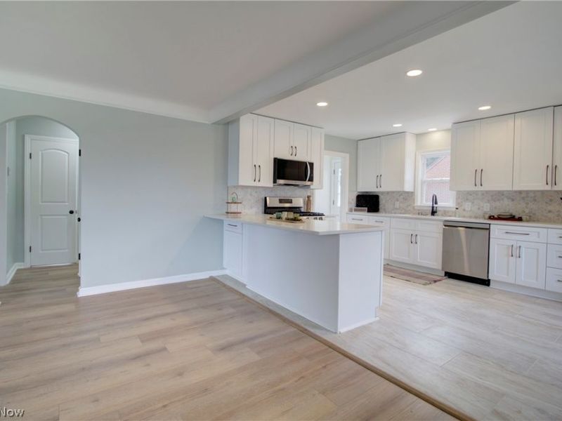 6969 Broadview Road, Seven Hills, OH 44131 Photo 9