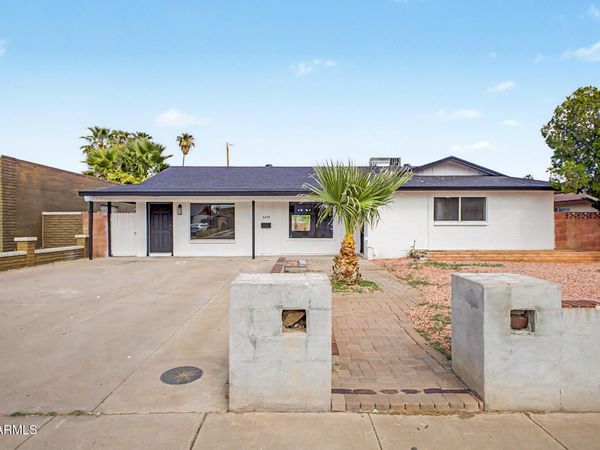 5207 N 39TH Drive, Phoenix, AZ 85019