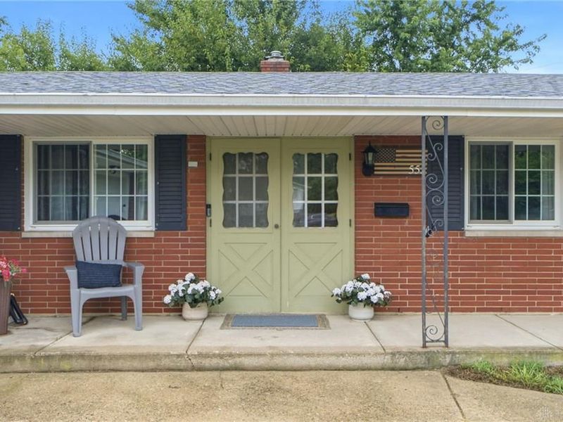 555 Adrian Court, Fairborn, OH 45324 Photo 4
