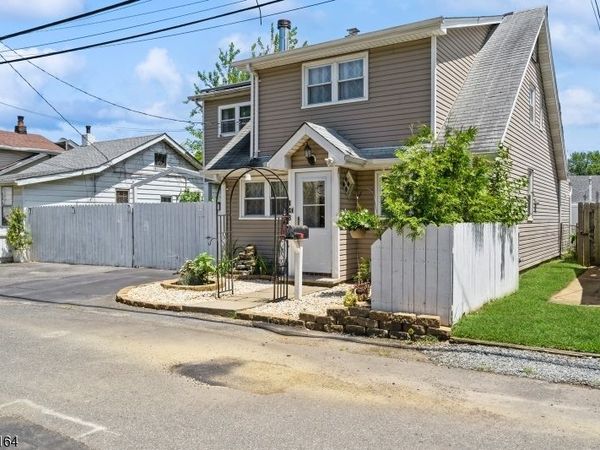 148 Mckinley Ave, Old Bridge, NJ 08879