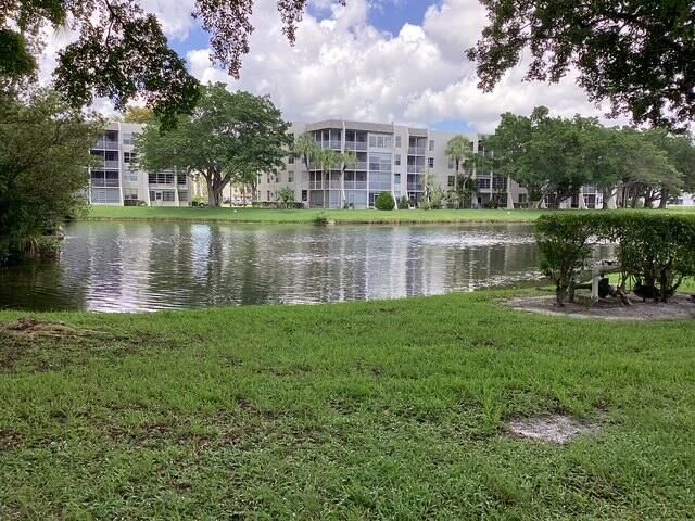 9325 Lagoon Place, Unit 107, Davie, FL 33324 Photo