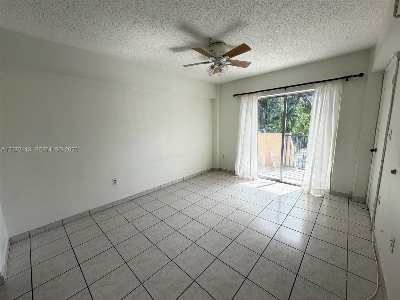 250 181st Dr, Unit 111, Sunny Isles Beach, FL 33160 Photo