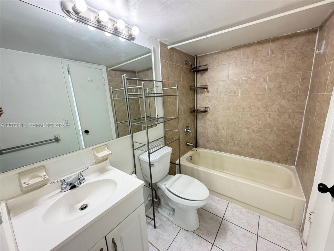 250 181st Dr, Unit 111, Sunny Isles Beach, FL 33160 Photo