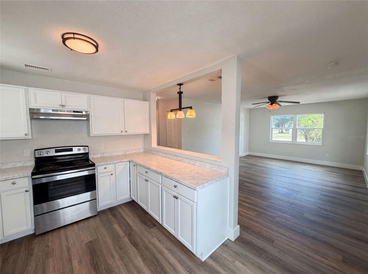2596 38th Avenue N, Saint Petersburg, FL 33713 Photo