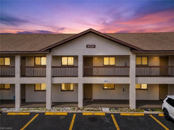 2221 E 5th ST , Unit 21, LEHIGH ACRES, FL 33936