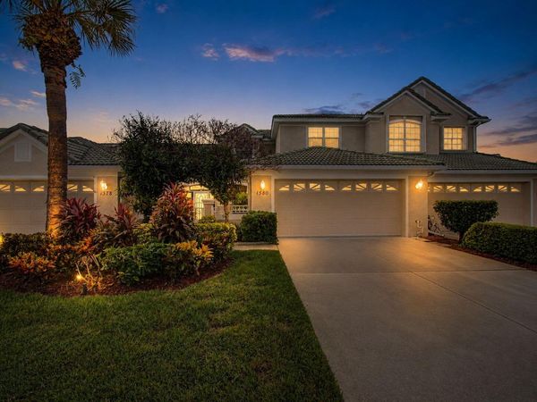 1580 SW Harbour Isles Circle, Port St. Lucie, FL 34986
