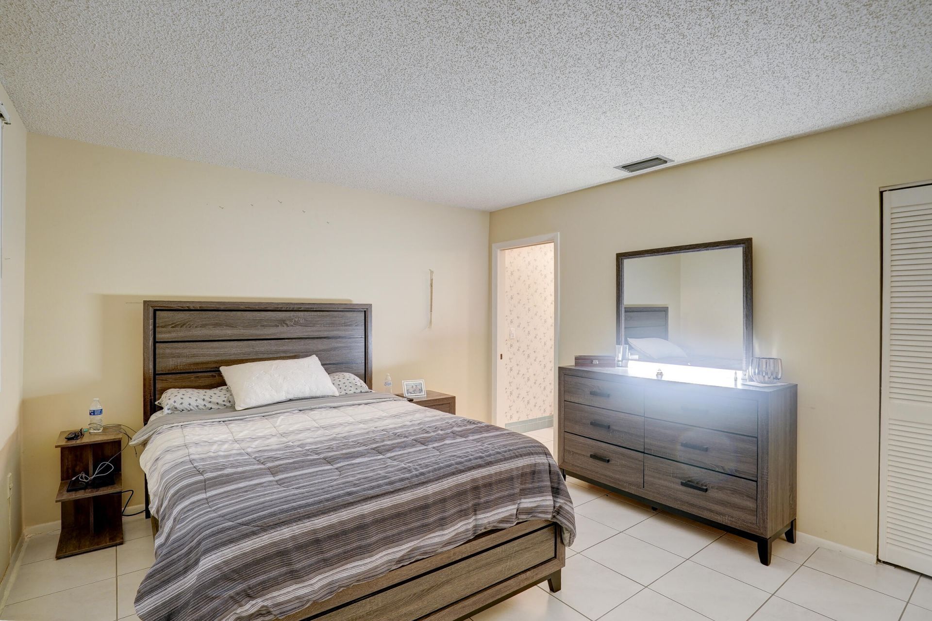 5780 Fernley Drive W, Unit 144, West Palm Beach, FL 33415 Photo