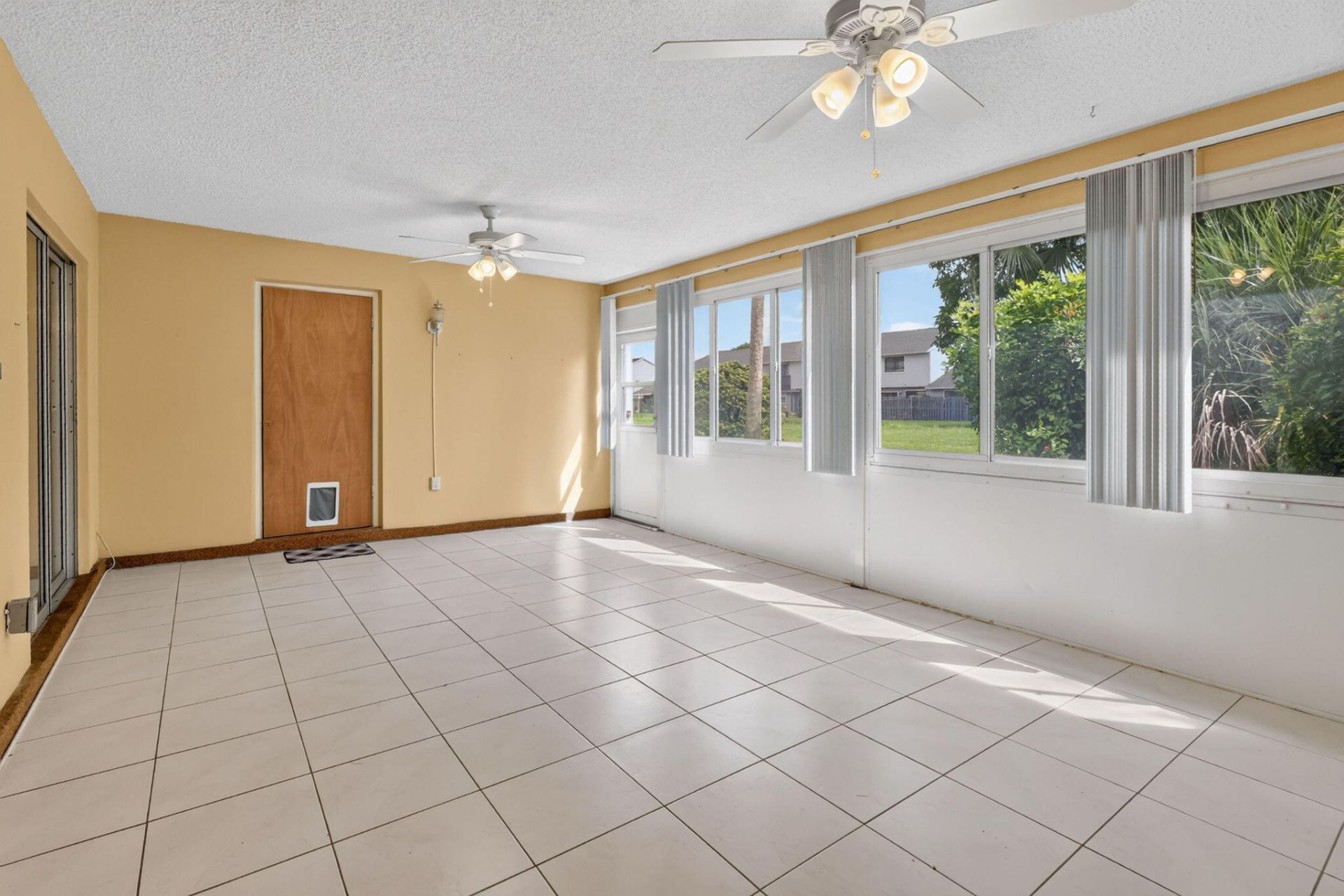 5780 Fernley Drive W, Unit 144, West Palm Beach, FL 33415 Photo