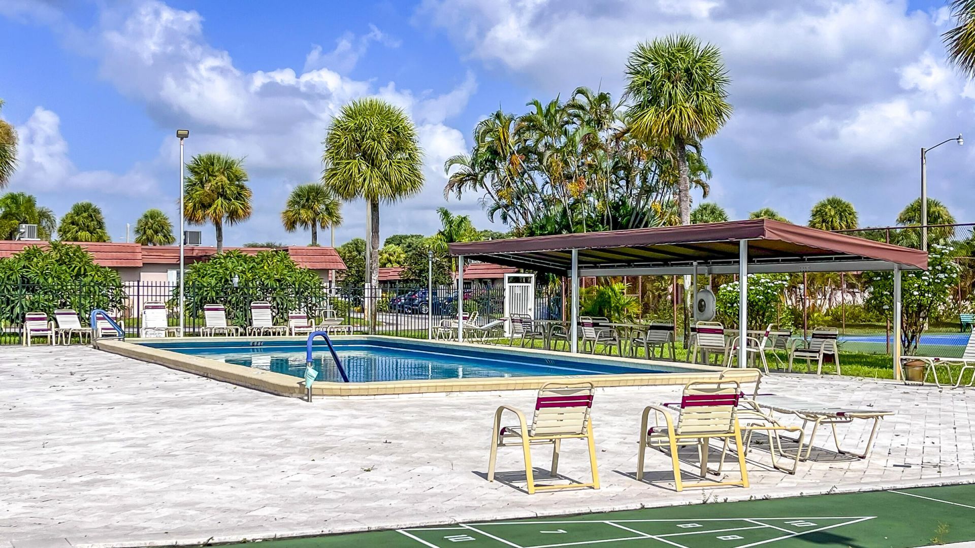 5780 Fernley Drive W, Unit 144, West Palm Beach, FL 33415 Photo