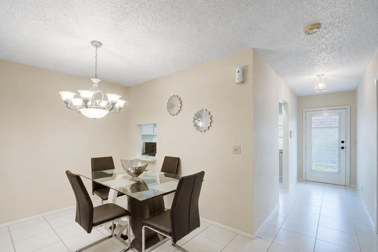 5780 Fernley Drive W, Unit 144, West Palm Beach, FL 33415 Photo