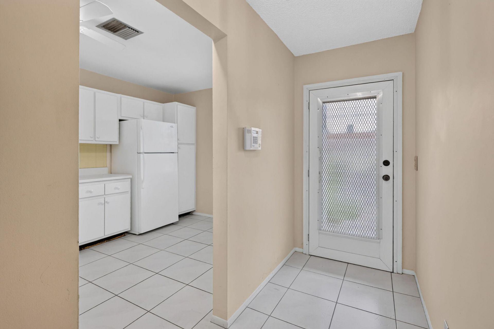 5780 Fernley Drive W, Unit 144, West Palm Beach, FL 33415 Photo