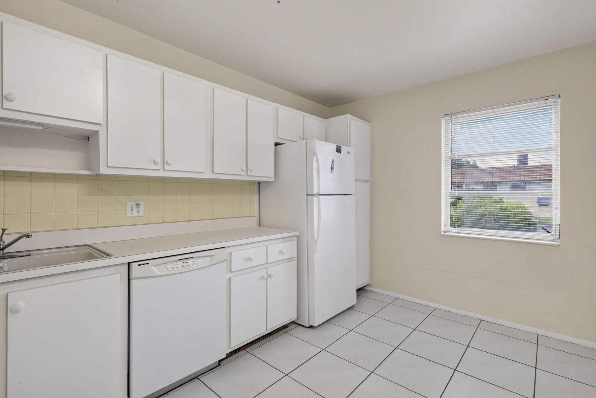 5780 Fernley Drive W, Unit 144, West Palm Beach, FL 33415 Photo