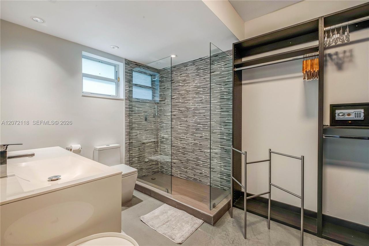 1741 Cleveland Rd , Miami Beach, FL 33141 Photo