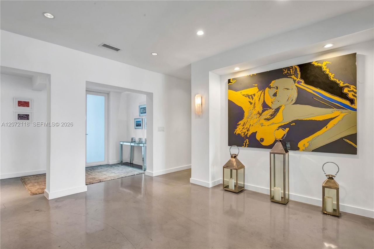1741 Cleveland Rd , Miami Beach, FL 33141 Photo