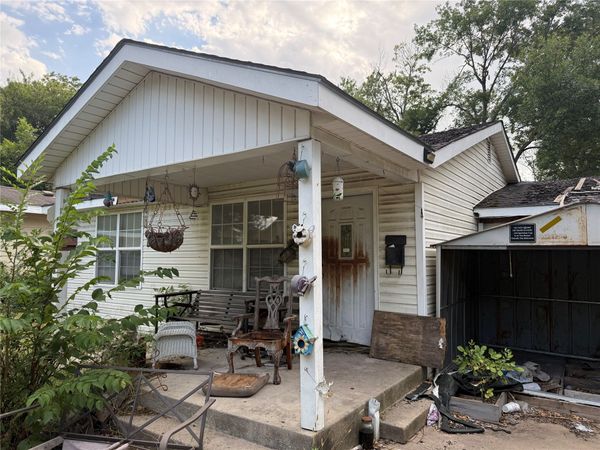 210 N Orphan , Pryor, OK 74361