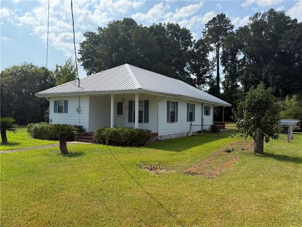 213 W PINE Street, Amite, LA 70422