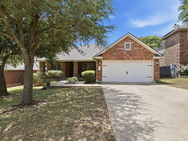 2409 Silver Spur LN, Leander, TX 78641