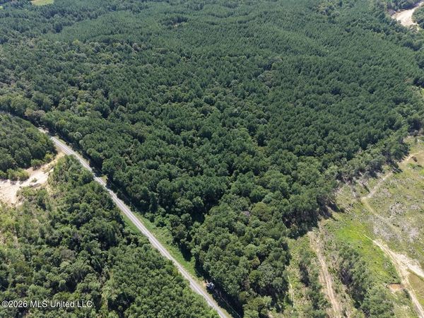 1669 Burt Jordan Road, Meadville, MS 39653