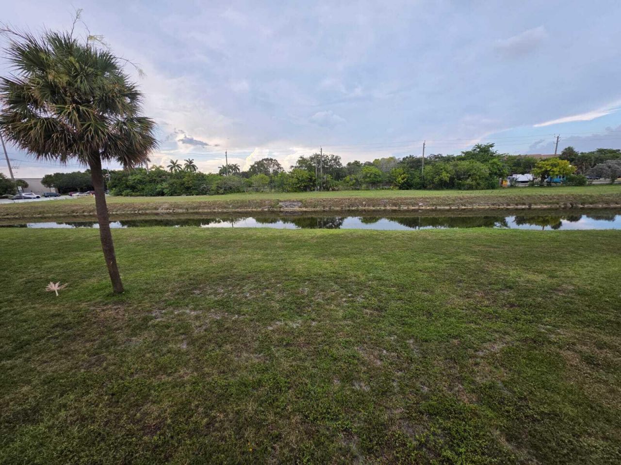8101 S Sunrise Lakes Drive N, Unit 204, Sunrise, FL 33322 Photo