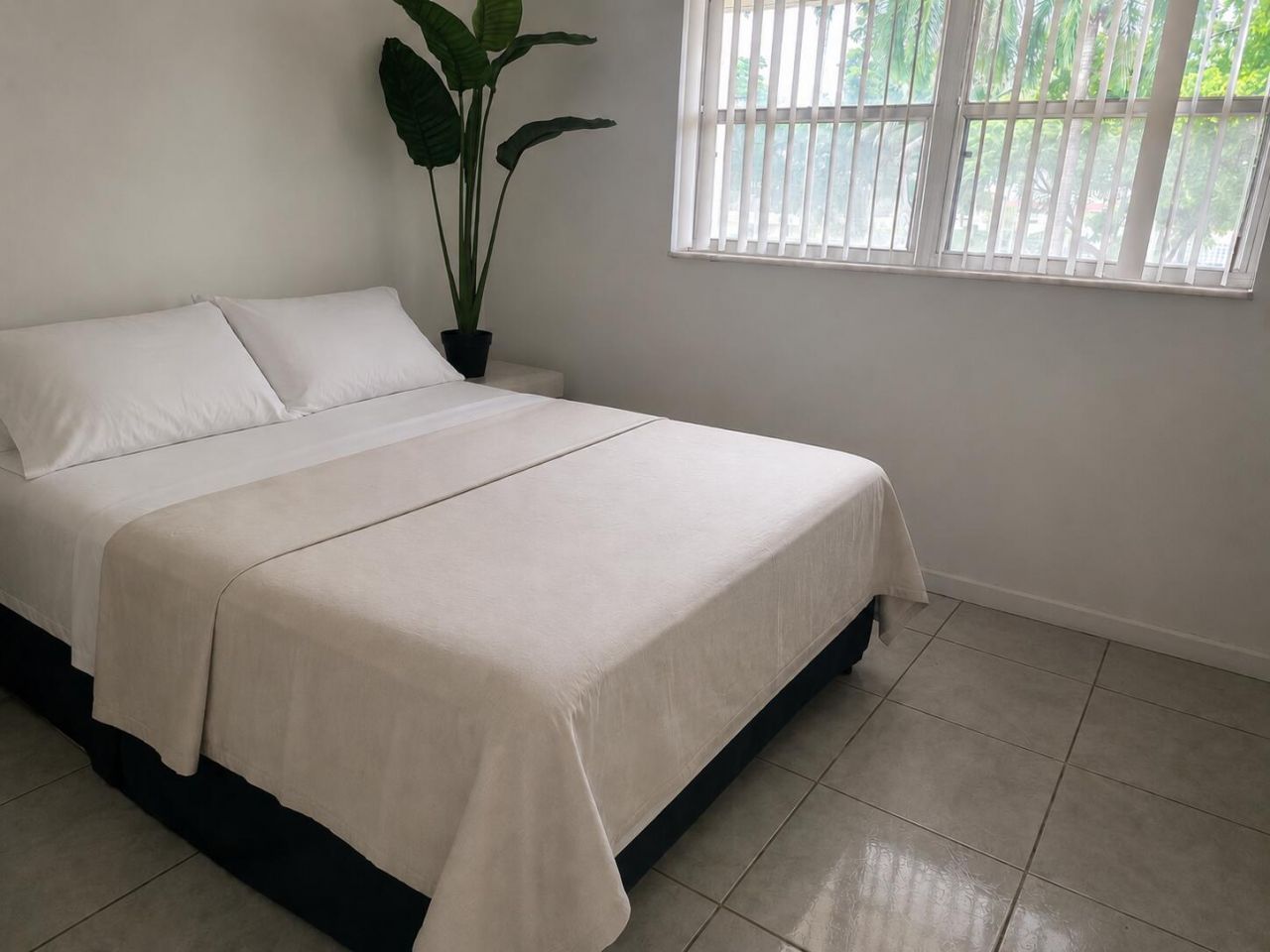 8101 S Sunrise Lakes Drive N, Unit 204, Sunrise, FL 33322 Photo