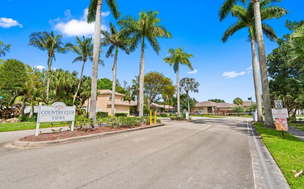 121 Prestige Drive, Royal Palm Beach, FL 33411 Photo