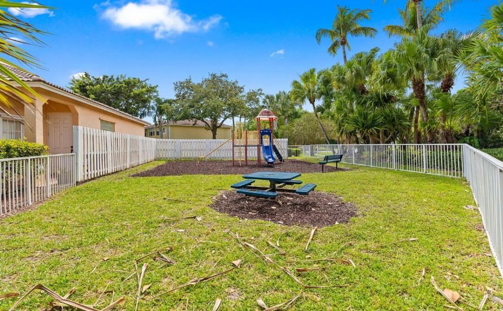 121 Prestige Drive, Royal Palm Beach, FL 33411 Photo