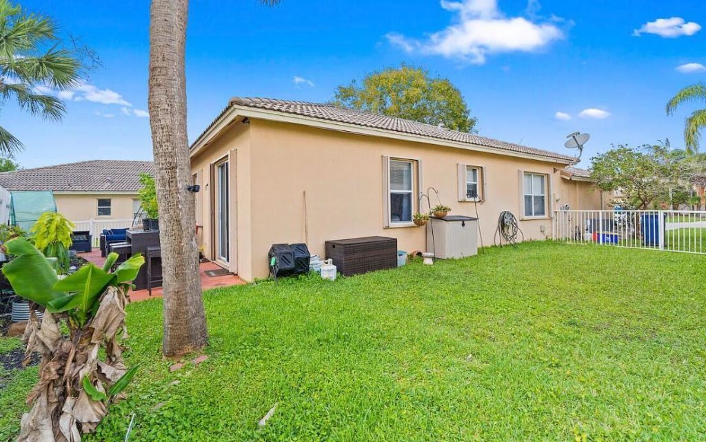 121 Prestige Drive, Royal Palm Beach, FL 33411 Photo