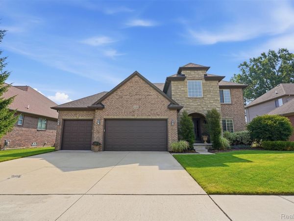 55362 Estates Lane, Macomb Township, Mi 48042
