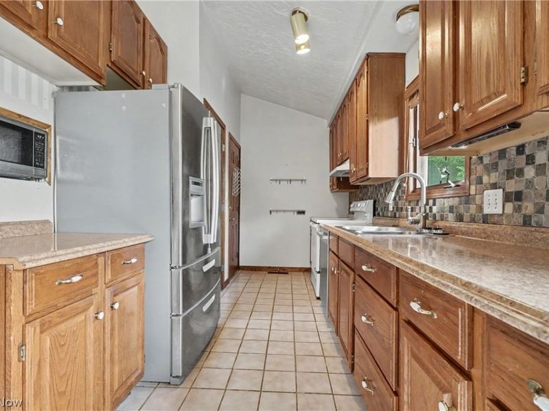 5818 Starview Circle , Clinton, OH 44216 Photo 11