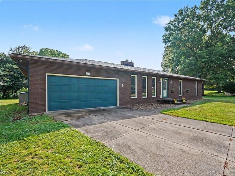 5818 Starview Circle , Clinton, OH 44216 Photo 2