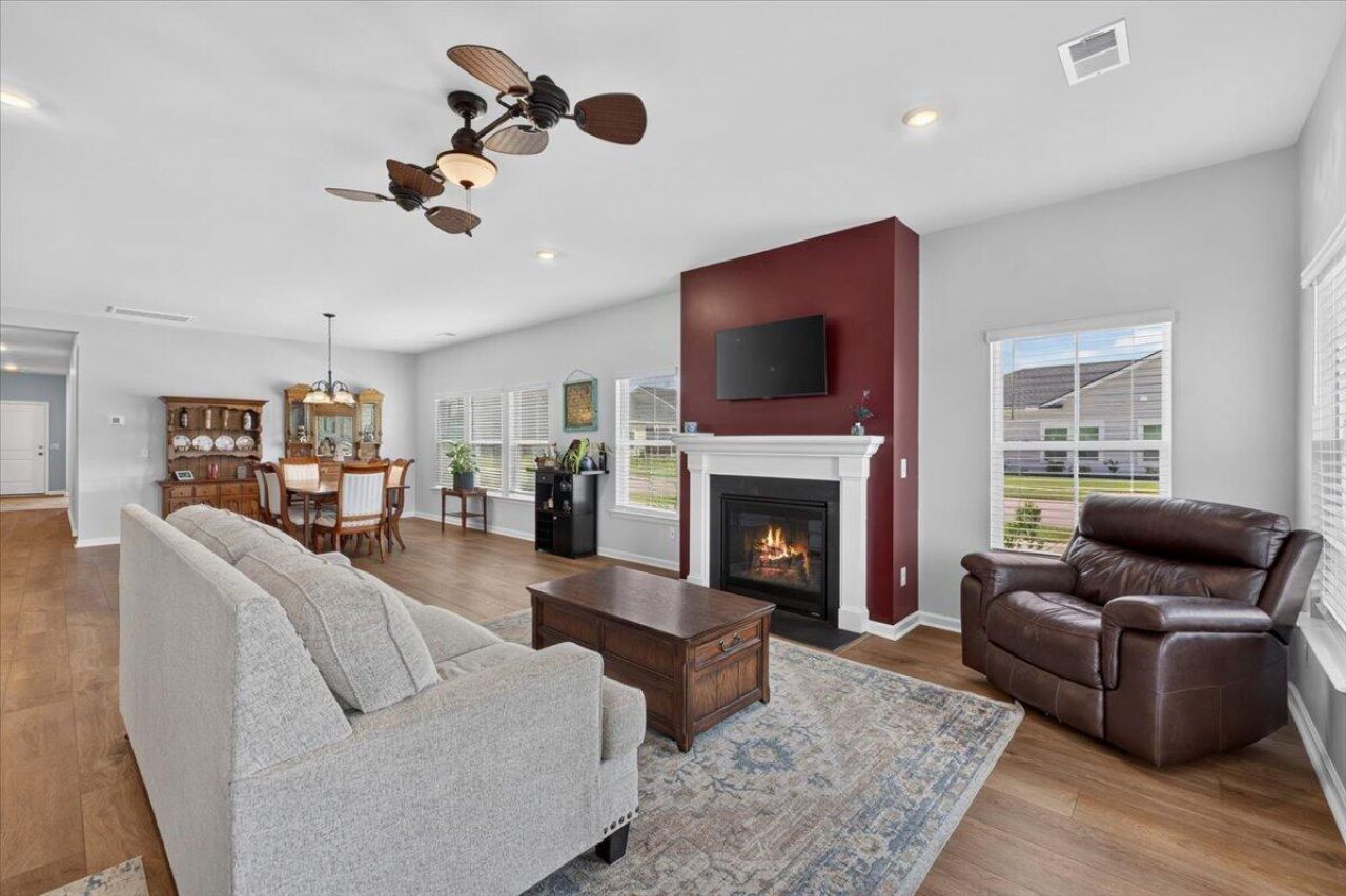 1028 Captain View Court Photo 11