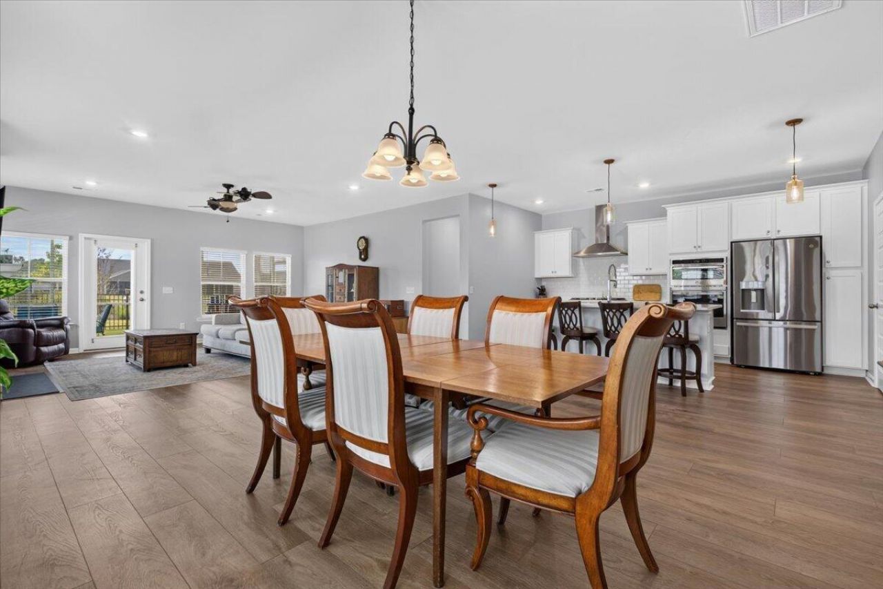 1028 Captain View Court Photo 14