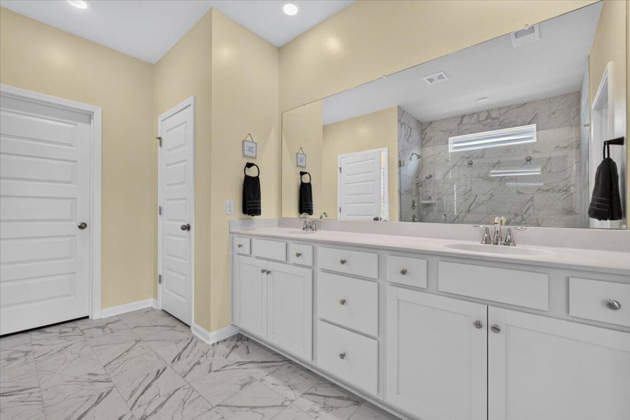 1028 Captain View Court Photo 37