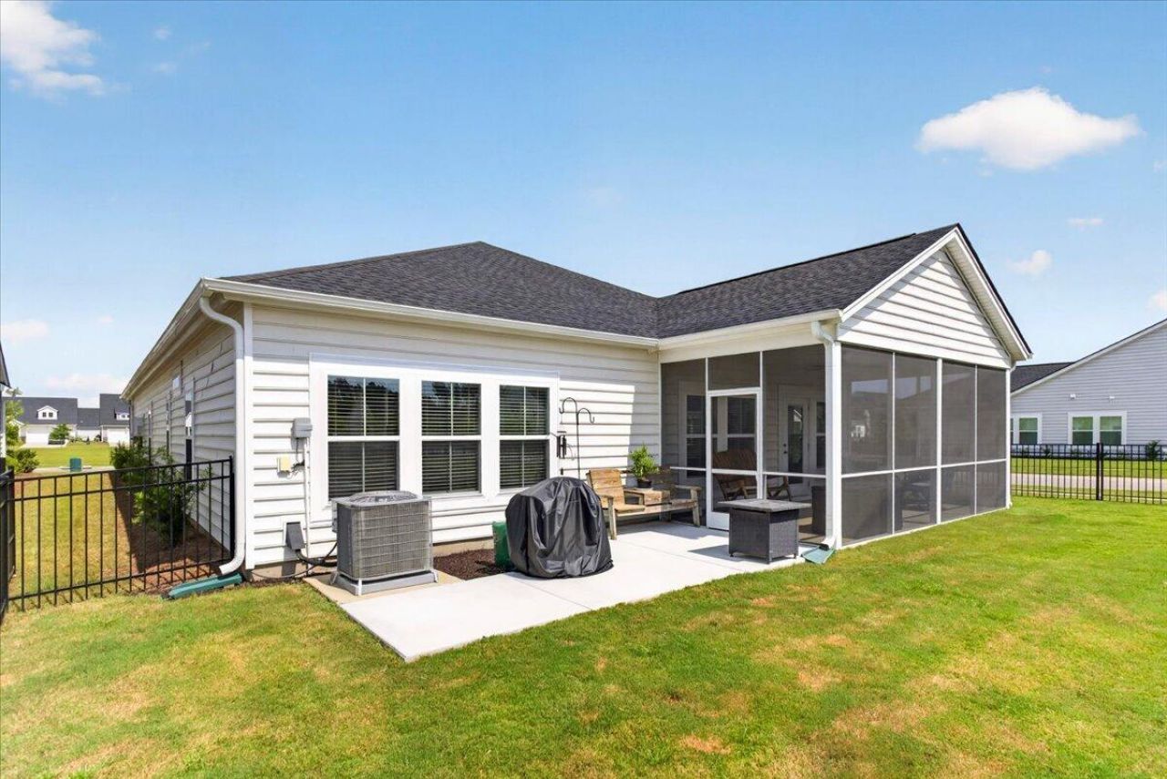1028 Captain View Court Photo 45