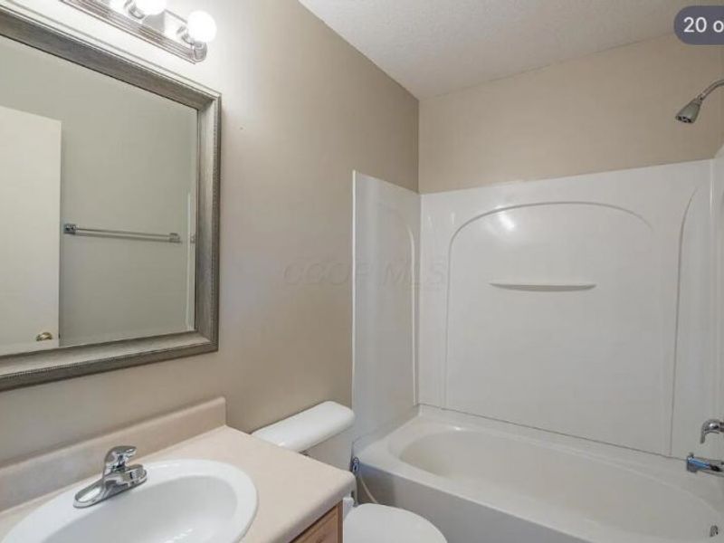 5499 Glenchester Drive , Galloway, OH 43119 Photo 15