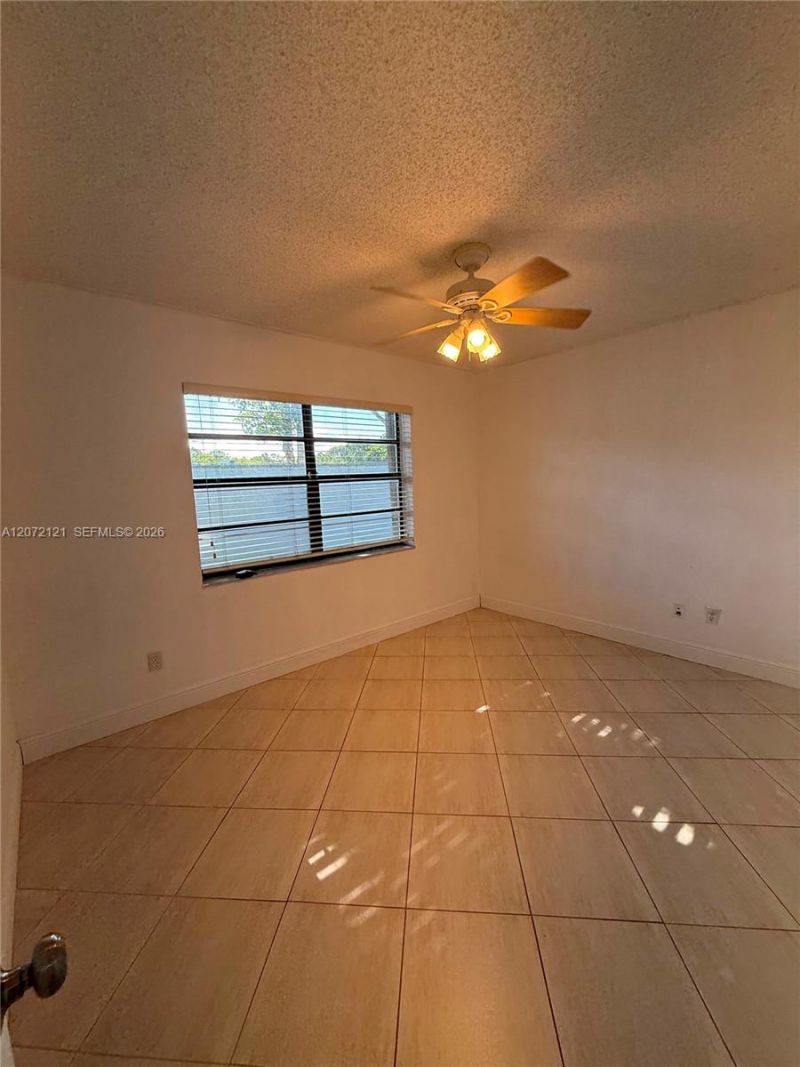 18200 Mediterranean Blvd , Unit 2201, Hialeah, FL 33015 Photo