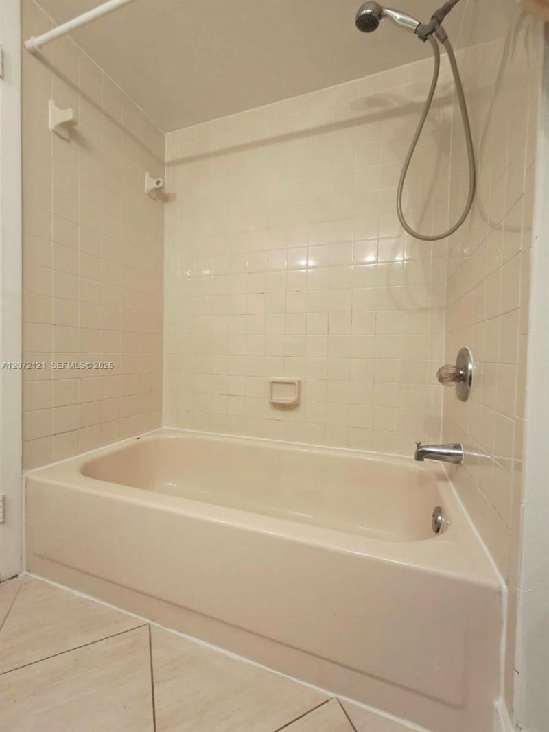 18200 Mediterranean Blvd , Unit 2201, Hialeah, FL 33015 Photo
