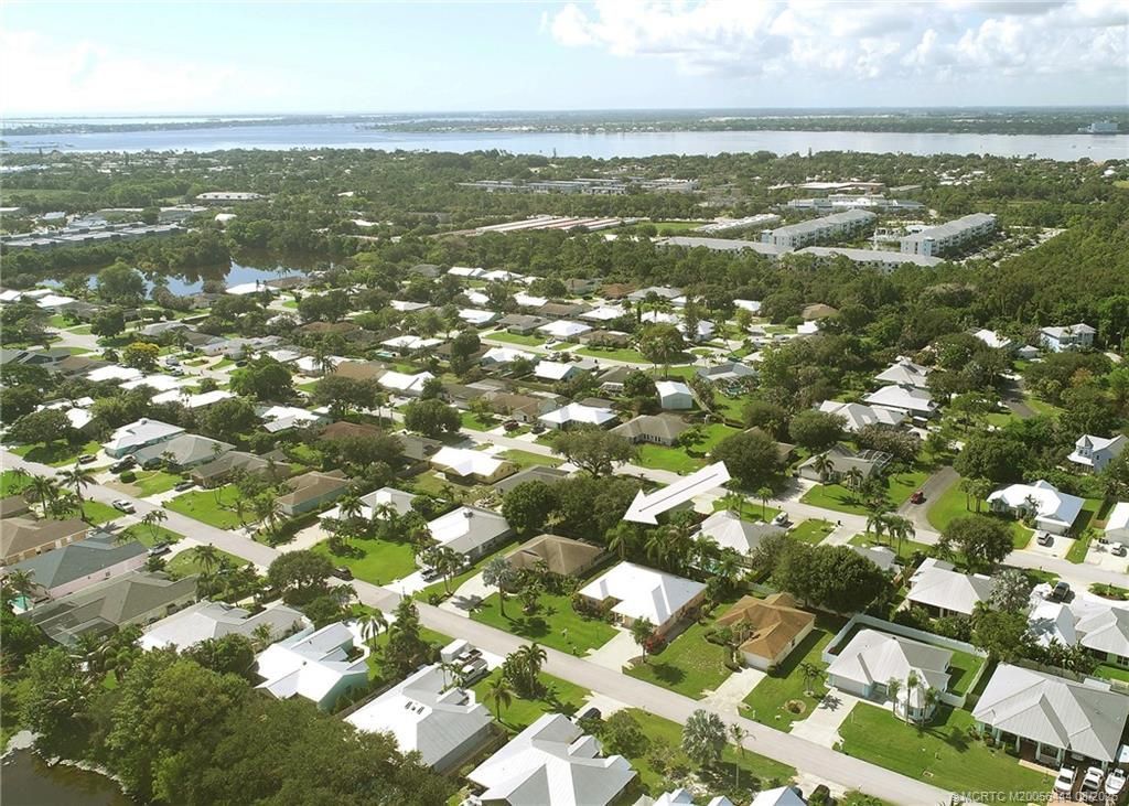 446 NE Vanda Terrado , Jensen Beach, FL 34957 Photo