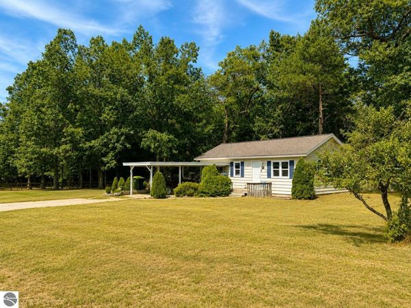 885 Parsons Road, Traverse City, MI 49686