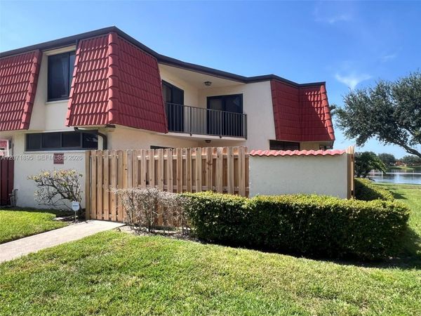 3673 Victoria, Unit 3673, West Palm Beach, FL 33406