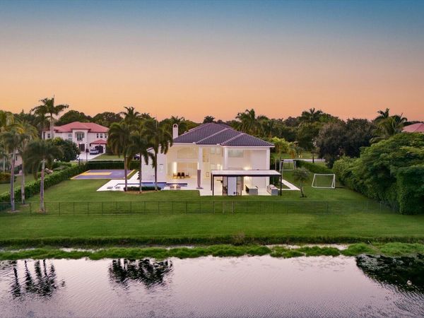3526 Juniper Ln, Davie, FL 33330