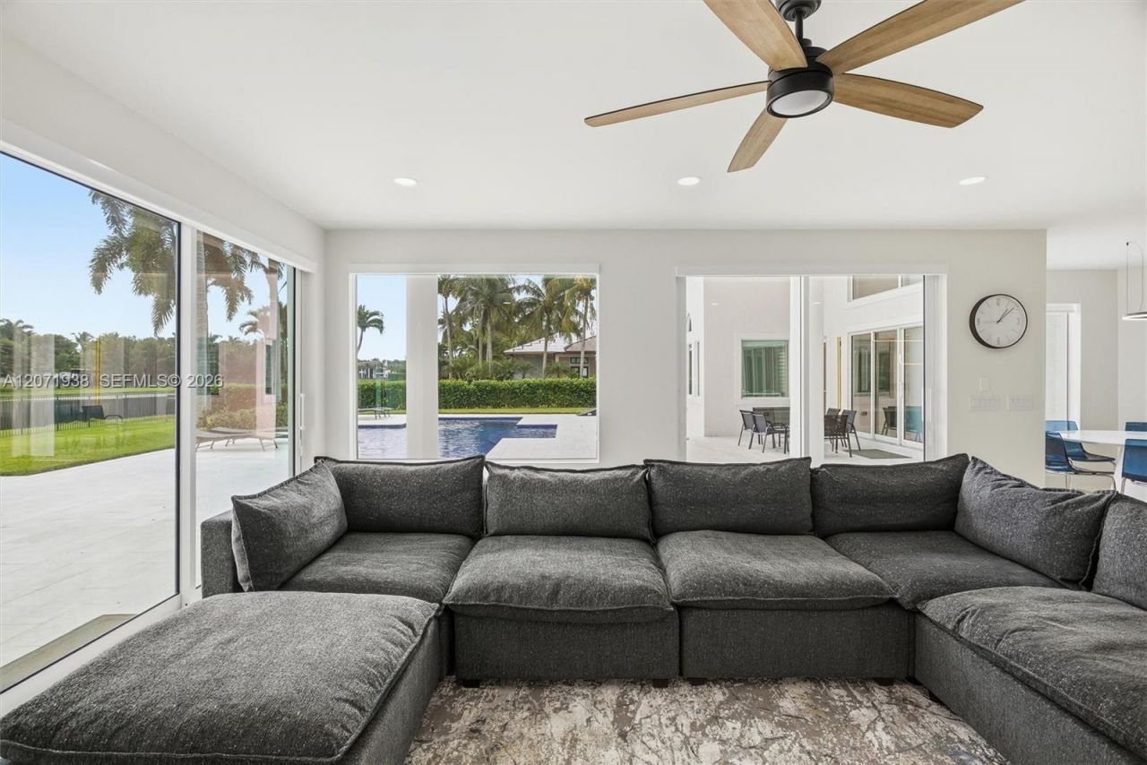 3526 Juniper Ln, Davie, FL 33330 Photo