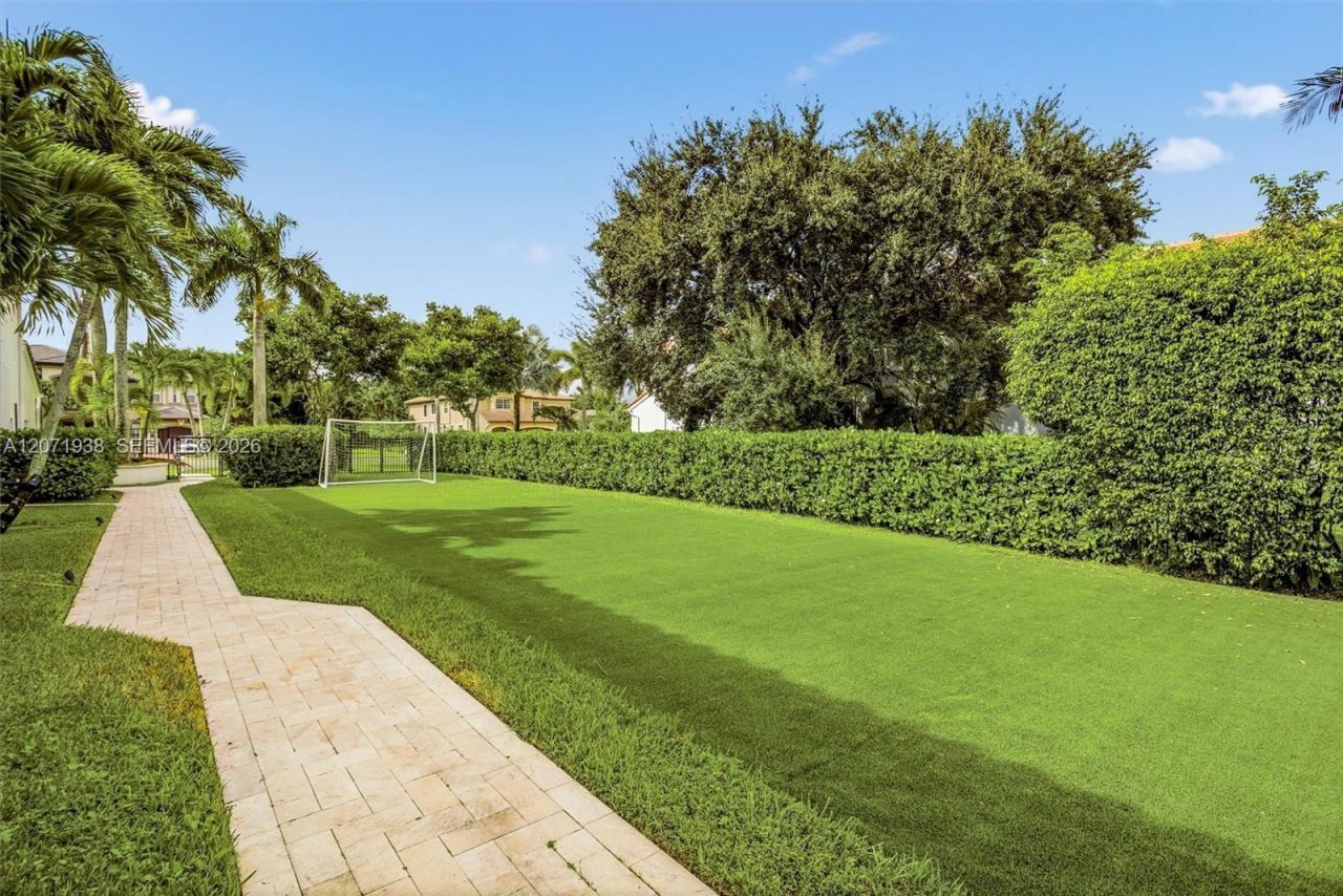 3526 Juniper Ln, Davie, FL 33330 Photo