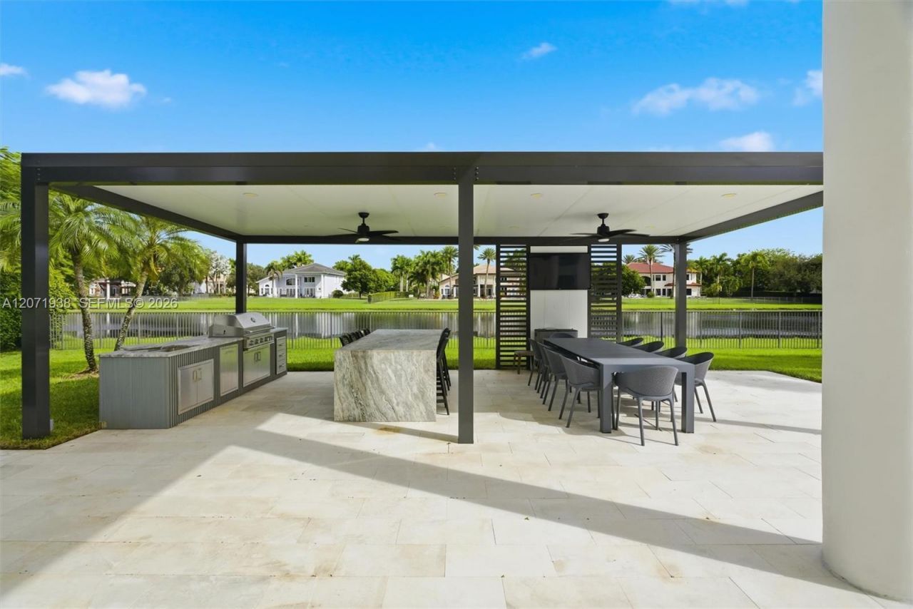 3526 Juniper Ln, Davie, FL 33330 Photo