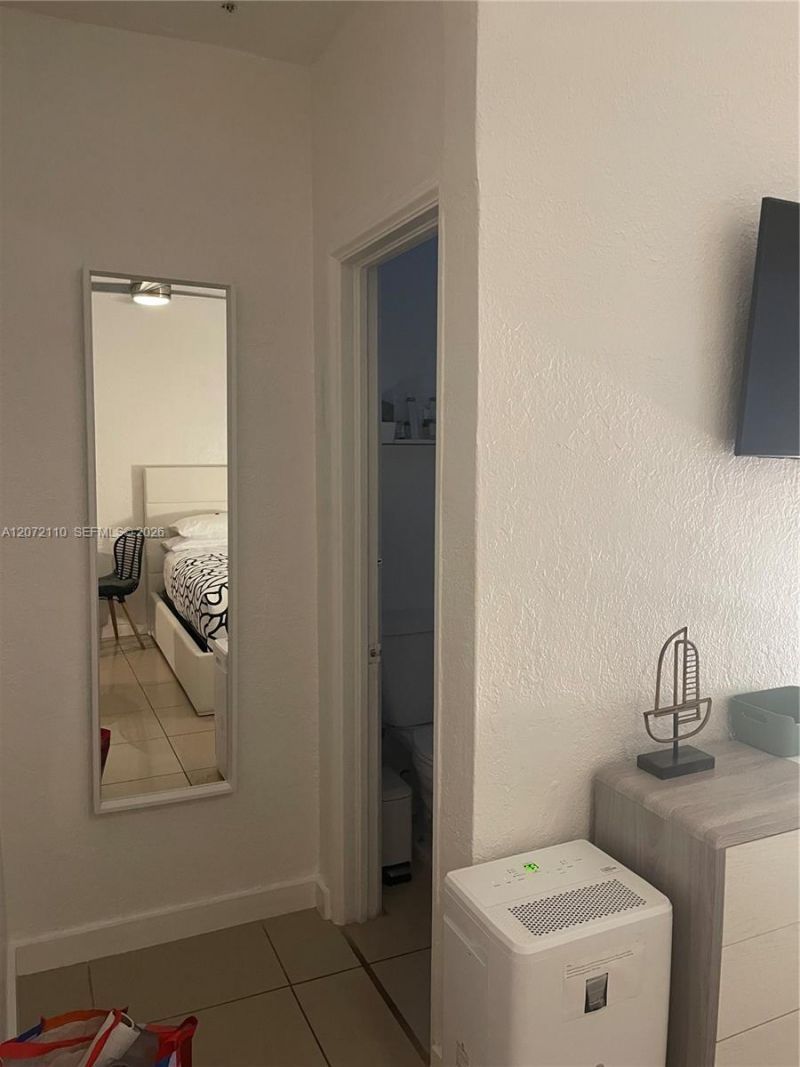 3710 Collins Ave , Unit N-208, Miami Beach, FL 33140 Photo