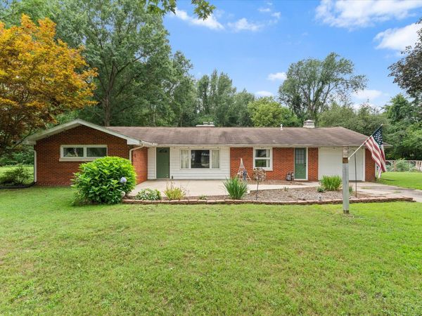 2264 Effie Lane, Niles, MI 49120