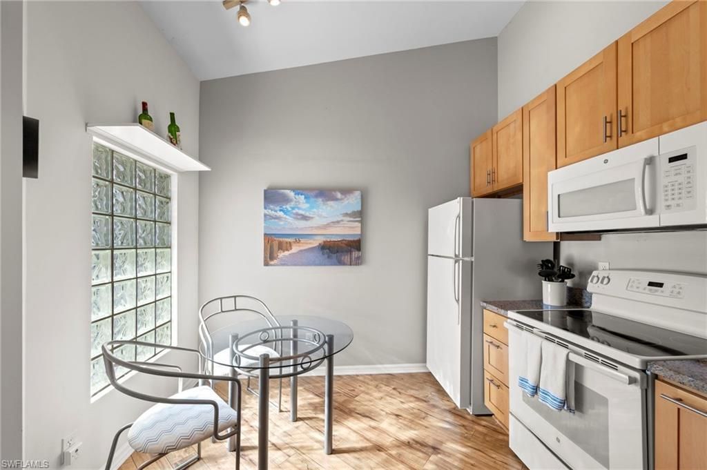 12061 Summergate Cir , Unit 204, Fort Myers, FL 33913 Photo