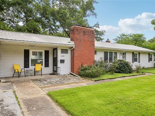 104 N 6th Street, Clinton, MO 64735
