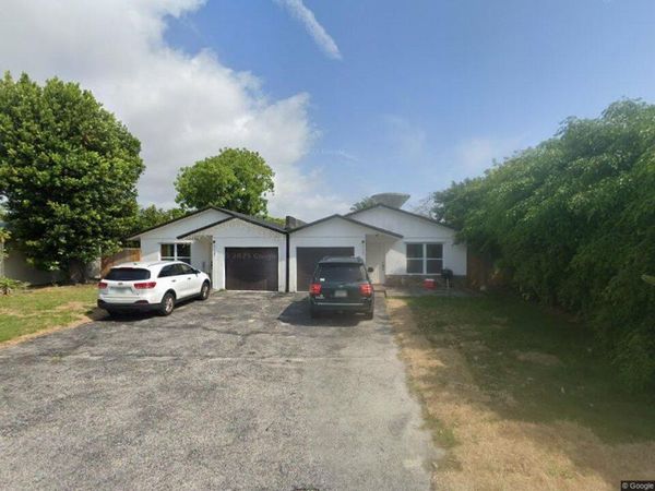 313 SE 21ST Avenue, Boynton Beach, FL 33435