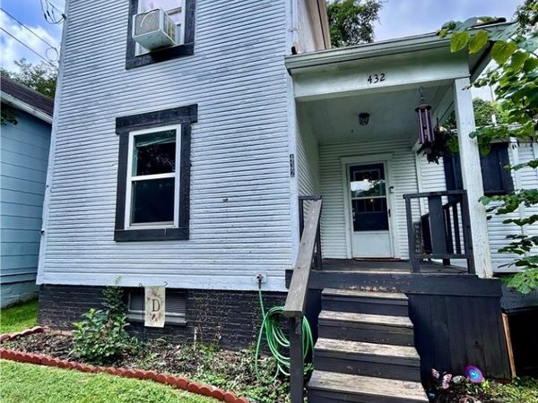 432 Douglas Avenue , Marietta, OH 45750